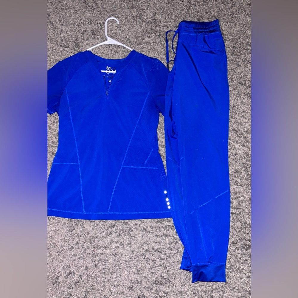 very breathable nursing scrub material